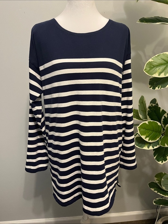 J. Crew Tops - J. Crew Women’s Navy and White Nautical Crewneck Long sleeved Knit Tunic